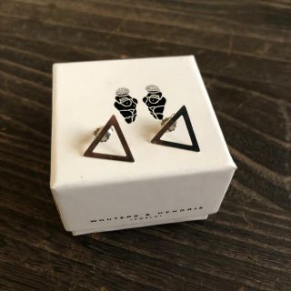 アッシュペーフランス(H.P.FRANCE)のアッシュペーフランス　ウッターズ　アンド　ヘンドリックス　トライアングル　ピアス(ピアス)