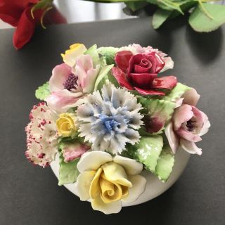 ロイヤルドルトン陶器の花