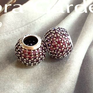 スワロフスキー(SWAROVSKI)のパンドラ　PANDORA紫色パブェポールチャームセット(チャーム)