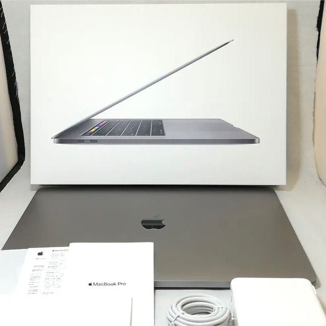 MacBook Pro 2018 15inc Touch Bar スペースグレイ 訳あり 63750円