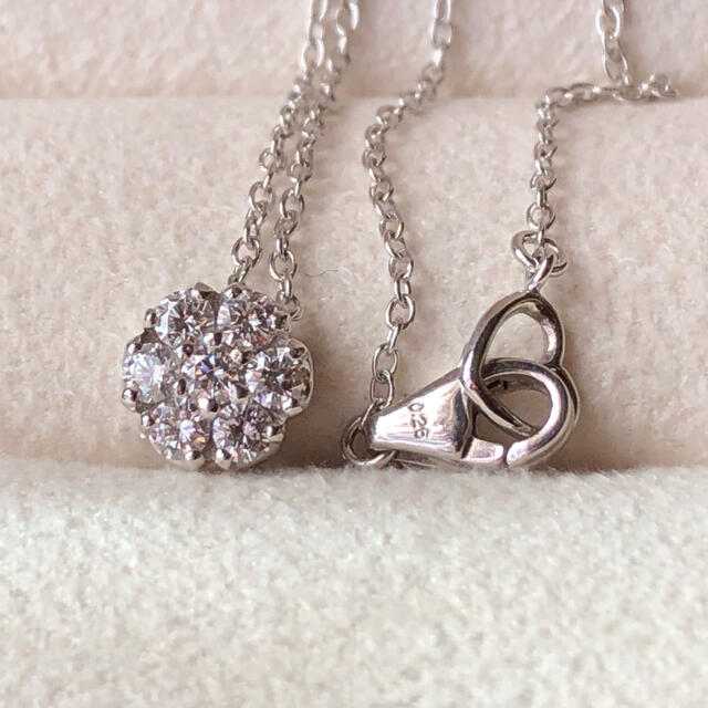 専用　ポンテヴェキオ✨K18WG×ダイヤ0.26ct✨フラワーネックレス