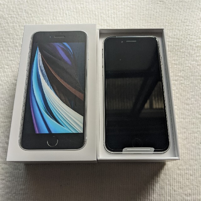 新品未使用品 iPhone SE2 64GB