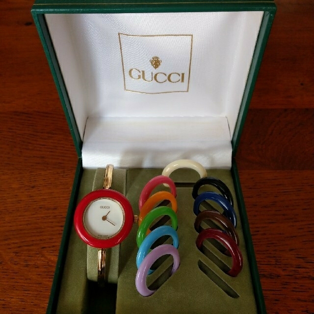 GUCCI チェンジベゼル 美品 稼働中 納得できる割引 14210円引き www
