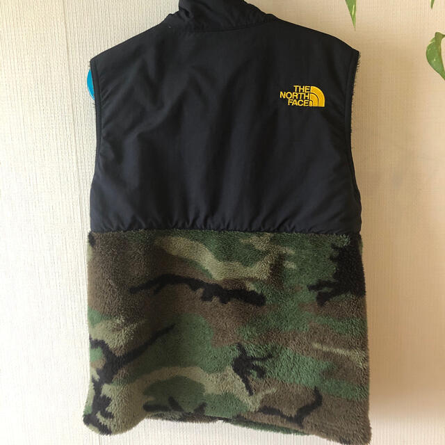 THE NORTH FACE(ザノースフェイス)のザノースフェイス　キッズベスト キッズ/ベビー/マタニティのキッズ服男の子用(90cm~)(ジャケット/上着)の商品写真