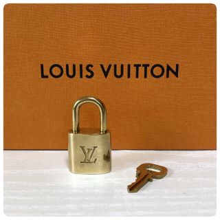 ルイヴィトン(LOUIS VUITTON)の☆美品★　ルイヴィトン　カデナ　ゴールド　306　鍵1つ付き(その他)