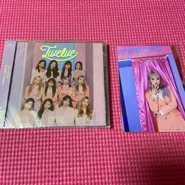 AKB48(エーケービーフォーティーエイト)の＊IZ*ONE Twelve WIZONE盤CD イェナちゃん生写真付＊ エンタメ/ホビーのCD(K-POP/アジア)の商品写真