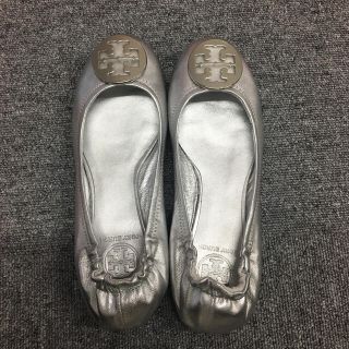 Tory Burch(シルバー/銀色系)のフリマアイテム一覧 Tory Burch(シルバー/銀色系)のフリマアイテム一覧