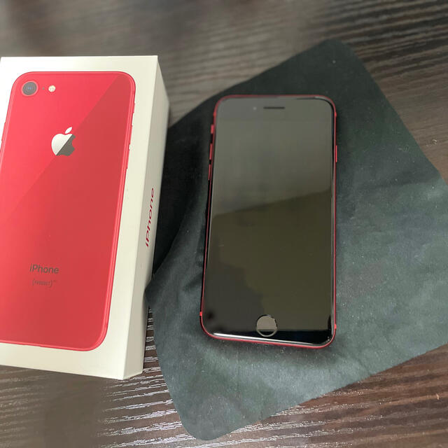 iPhone8 本体　RED