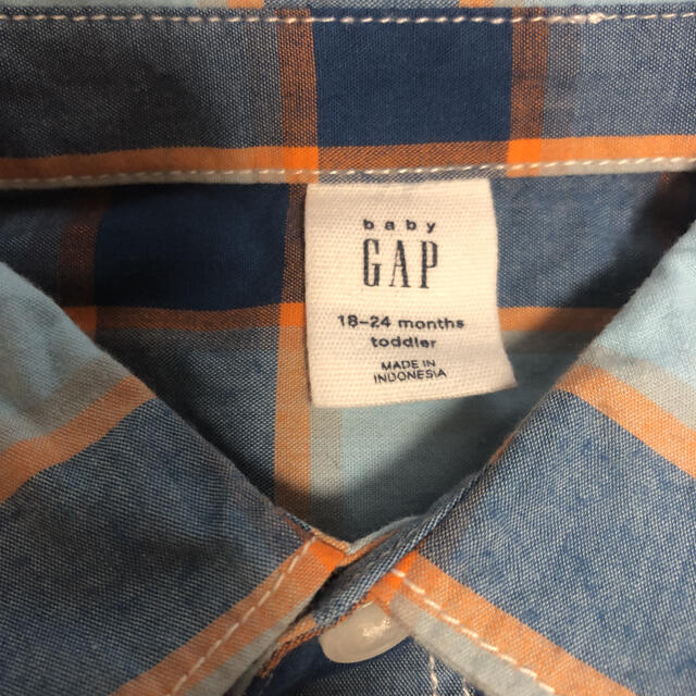 babyGAP(ベビーギャップ)のベビーギャップ　シャツ　90 キッズ/ベビー/マタニティのキッズ服男の子用(90cm~)(Tシャツ/カットソー)の商品写真