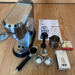 デロンギ(DeLonghi)のデロンギ　デディカ　エスプレッソ・カプチーノメーカー　EC680 家庭用(エスプレッソマシン)