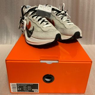 ナイキ(NIKE)のNIKE x sacai Vaporwaffle 新品未使用品(スニーカー)