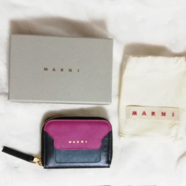Marni(マルニ)のMARNI コインパース　マルニ　ミニウォレット レディースのファッション小物(コインケース)の商品写真