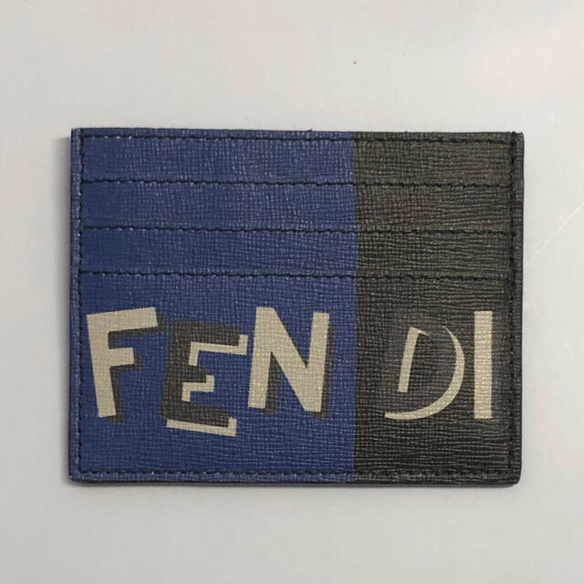新品未使用 FENDI フェンディ カード パス ケース