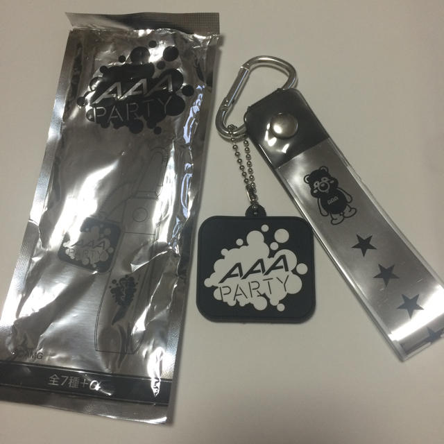 AAA(トリプルエー)のAAA銀テープホルダーレア(黒) エンタメ/ホビーのタレントグッズ(アイドルグッズ)の商品写真