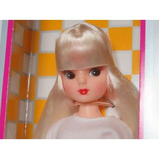 復刻版初代リカちゃん　キャッスル　未開封　(人形)