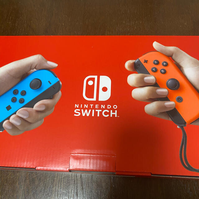 Nintendo Switch(ニンテンドースイッチ)のニンテンドースイッチ　ネオン　新品未使用 エンタメ/ホビーのゲームソフト/ゲーム機本体(家庭用ゲーム機本体)の商品写真