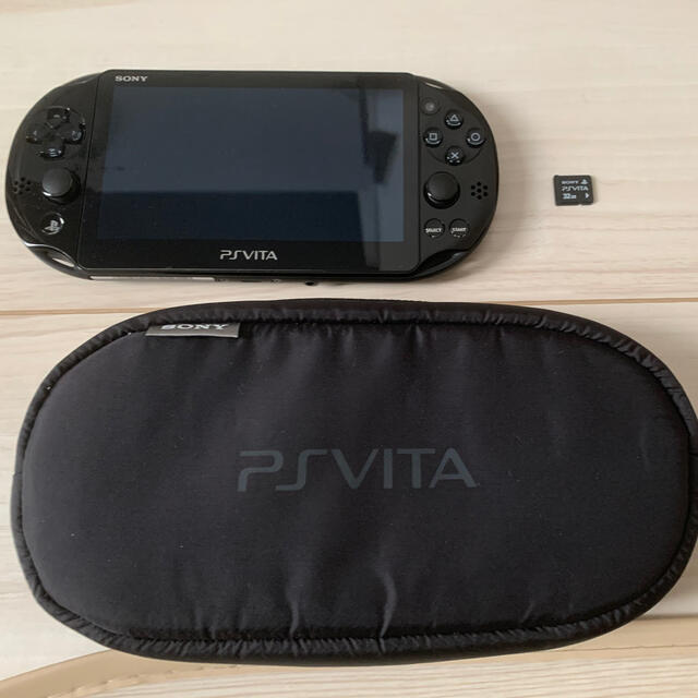 PSVITA ブラック　美品　メモリーカード　ケース付き