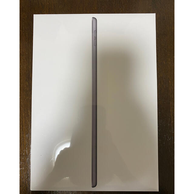 Apple(アップル)のiPad 32㎇　スペースグレイ　Wi-Fi 新品未使用 スマホ/家電/カメラのPC/タブレット(タブレット)の商品写真