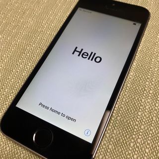 アップル(Apple)のiPhone5S  32G  スペースグレー　ソフトバンク(スマートフォン本体)