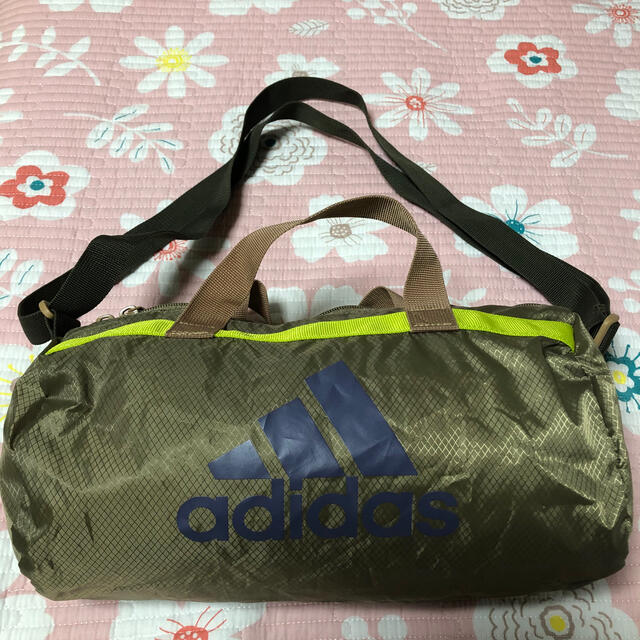 adidas(アディダス)の超軽量adidasショルダーバッグ メンズのバッグ(ショルダーバッグ)の商品写真