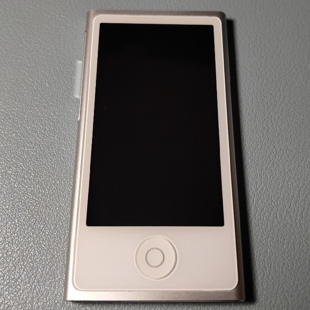 Apple(アップル)のiPod nano 16GB（第7世代） スマホ/家電/カメラのオーディオ機器(ポータブルプレーヤー)の商品写真