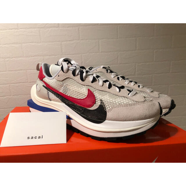 NIKE(ナイキ)のNIKE sacai サカイ　ヴェイパーワッフル ホワイト 27.5cm メンズの靴/シューズ(スニーカー)の商品写真