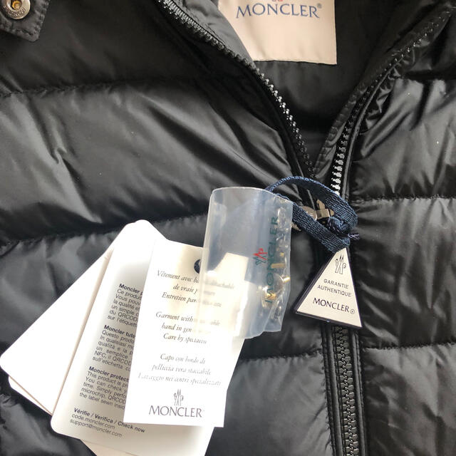 MONCLER(モンクレール)の【新品】モンクレールフィリックス様専用 レディースのジャケット/アウター(ダウンコート)の商品写真