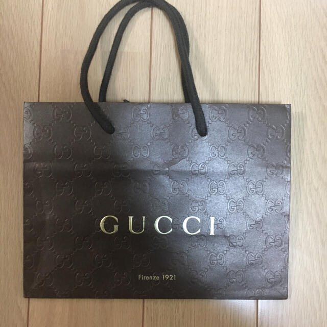 Gucci(グッチ)のGUCCI 紙袋 ショップ袋 レディースのバッグ(ショップ袋)の商品写真