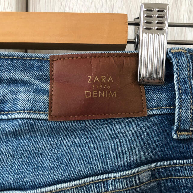ZARA(ザラ)のZARA♡ダメージデニムスキニー レディースのパンツ(デニム/ジーンズ)の商品写真