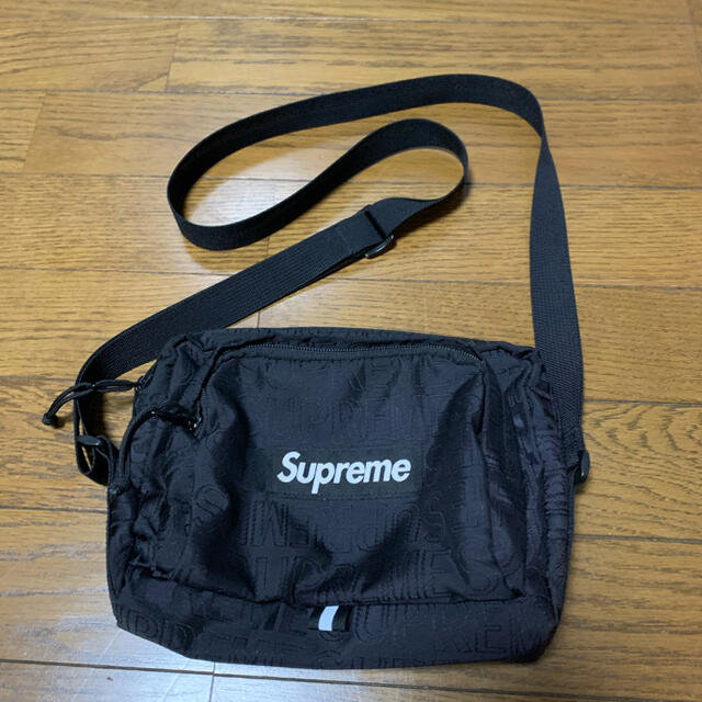 Supreme 18fw shoulder back black