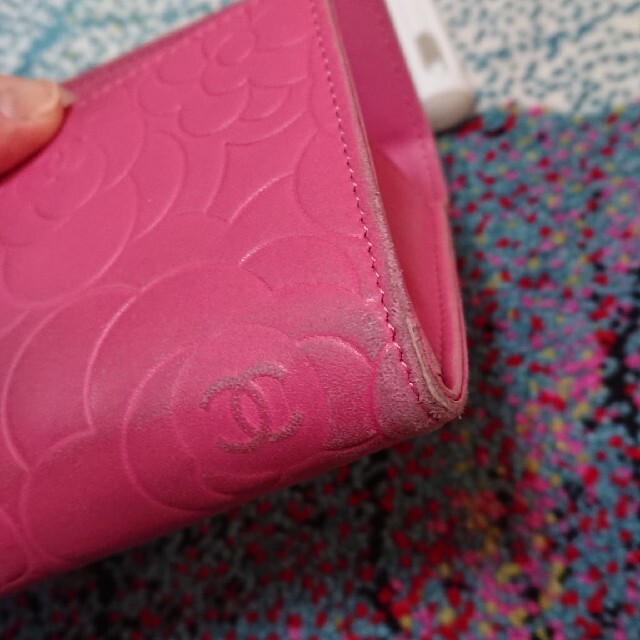 CHANEL(シャネル)のCHANEL カメリア 長財布 中古 難あり 激安 レディースのファッション小物(財布)の商品写真