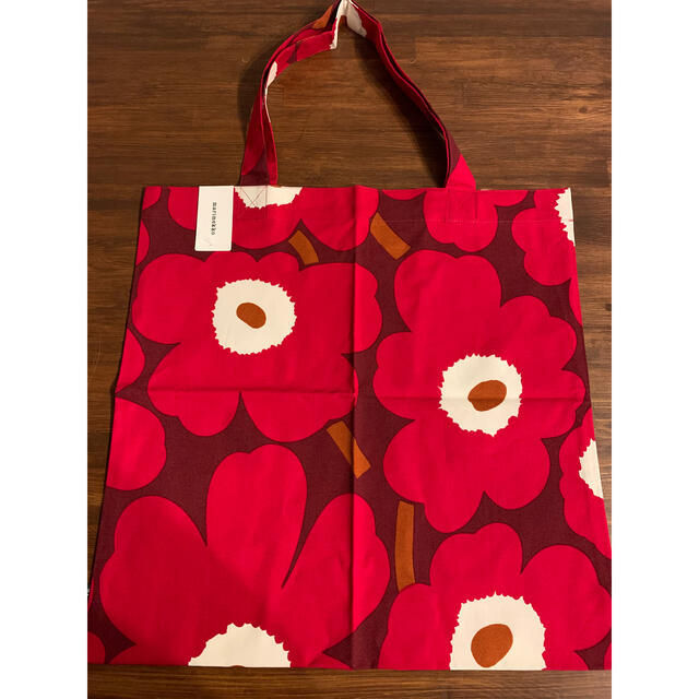 marimekko(マリメッコ)の【2020年秋冬新作】マリメッコ　トートバッグ　エコ　ウニッコ　新品未使用 レディースのバッグ(トートバッグ)の商品写真