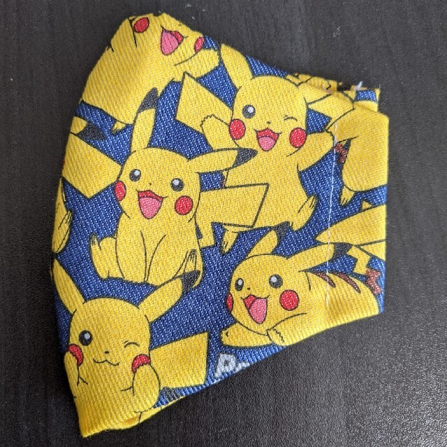 インナーマスク 大人用 ピカチュウ ポケモン ハンドメイド ハンドメイドのキッズ/ベビー(外出用品)の商品写真