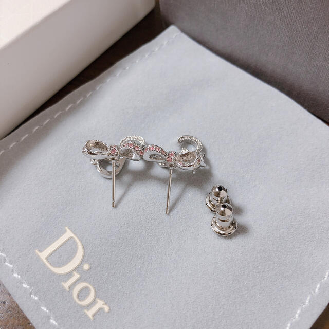 Christian Dior(クリスチャンディオール)のクリスチャンディオール♡DIOR リボン　ピアス レディースのアクセサリー(ピアス)の商品写真