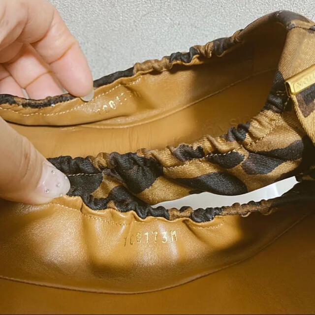 LOUIS VUITTON(ルイヴィトン)のルイヴィトン LV レオパード 豹柄 フラットシューズ バレーシューズ 37 M レディースの靴/シューズ(バレエシューズ)の商品写真