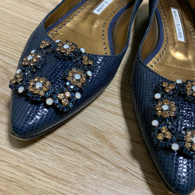 MANOLO BLAHNIK(マノロブラニク)の【yu-08様専用】マノロブラニク　フラット レディースの靴/シューズ(その他)の商品写真