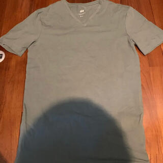 エイチアンドエム(H&M)のH＆M Tシャツ グリーン Vネック(Tシャツ/カットソー(半袖/袖なし))