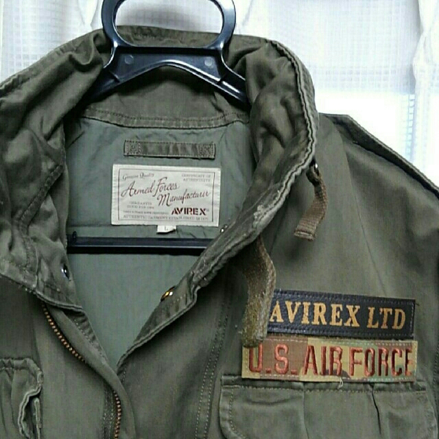 AVIREX(アヴィレックス)のAVIREX M-65ジャケット 今だけUS AIRFORCEワッペンおまけ付き メンズのジャケット/アウター(ミリタリージャケット)の商品写真