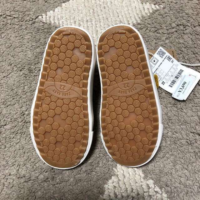 ZARA KIDS(ザラキッズ)のスニーカー キッズ/ベビー/マタニティのベビー靴/シューズ(~14cm)(スニーカー)の商品写真