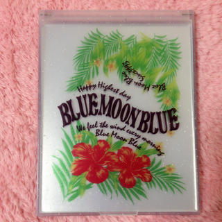 ブルームーンブルー(BLUE MOON BLUE)のノベルティ☆13×17センチミラー大活躍(その他)