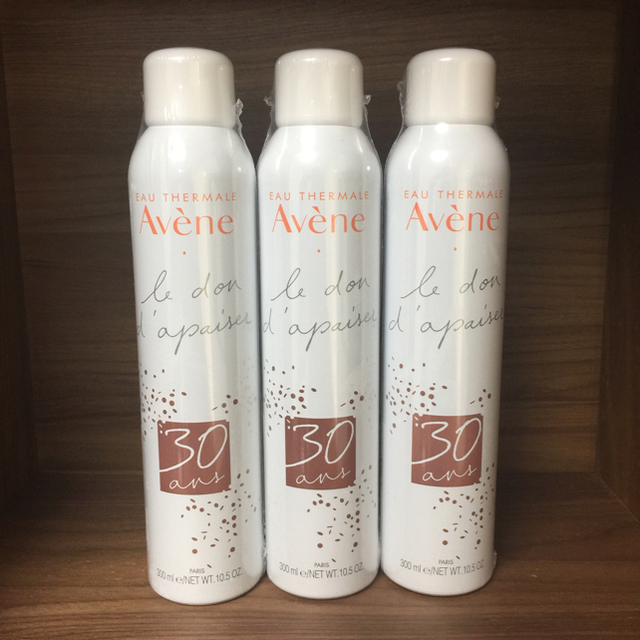 Avene(アベンヌ)のアベンヌ AVENE アベンヌウォーター 300ml×3本 コスメ/美容のスキンケア/基礎化粧品(化粧水/ローション)の商品写真