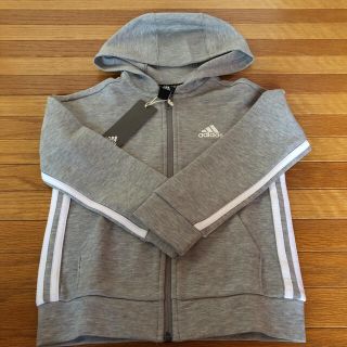 アディダス(adidas)のadidas  アディダス　新品　パーカー　120㎝(Tシャツ/カットソー)