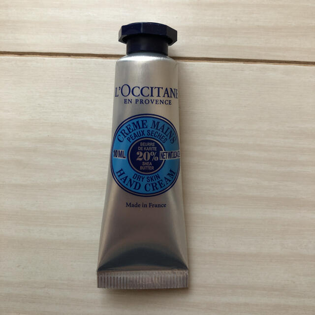 L'OCCITANE(ロクシタン)のロクシタン ハンドクリーム 4点　30mlx2本　10mlx2本　ハンドタオル コスメ/美容のボディケア(ハンドクリーム)の商品写真