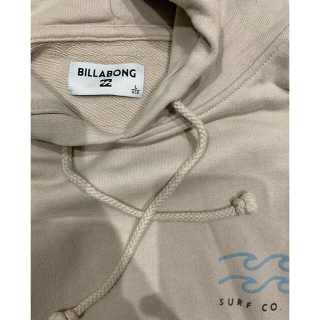 billabong(ビラボン)の今季人気！billabong  ロゴパーカーベージュ メンズのトップス(パーカー)の商品写真