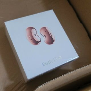 ギャラクシー(Galaxy)のUK様専用galaxy buds live 新品未使用　ブロンズ Samsung(ヘッドフォン/イヤフォン)