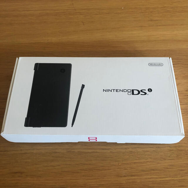 ニンテンドーDS(ニンテンドーDS)の【新品未開封】ニンテンドー DS i ブラック エンタメ/ホビーのゲームソフト/ゲーム機本体(携帯用ゲーム機本体)の商品写真