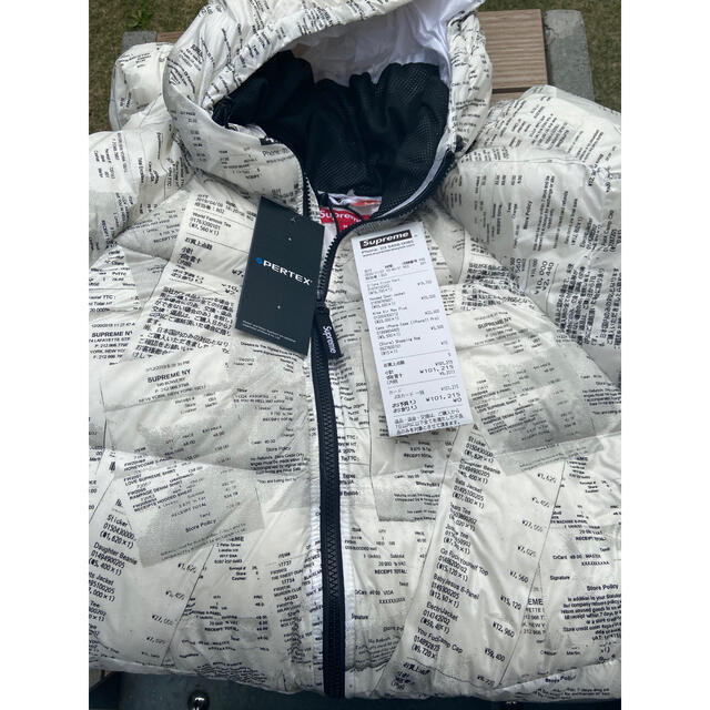 Supreme(シュプリーム)のHooded Down Jacket Receipts 白 Mサイズ メンズのジャケット/アウター(ダウンジャケット)の商品写真