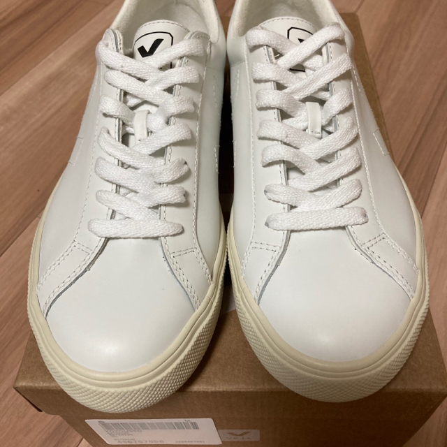 UNITED ARROWS(ユナイテッドアローズ)のヴェジャ　VEJA スニーカー　37 レディースの靴/シューズ(スニーカー)の商品写真