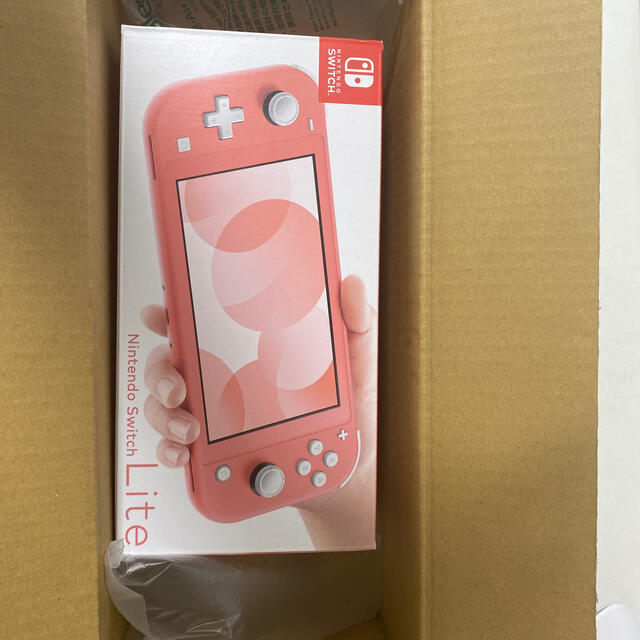 新品未使用　Nintendo Switch LITE スイッチライト　コーラル