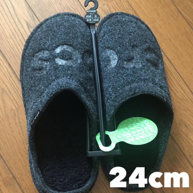 クロックス クラッシックロゴスリッパ ルームサンダル 24cm新品未使用タグ付 | フリマアプリ ラクマ